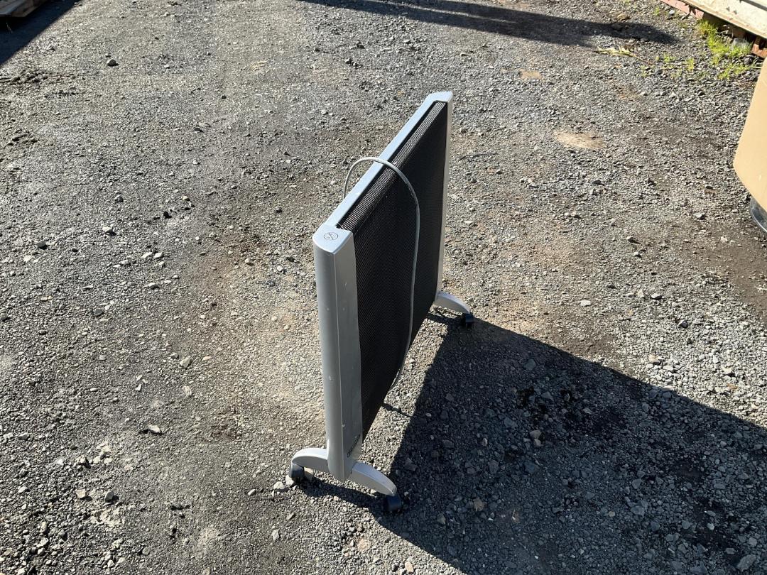 Photo '4' of DeLonghi Panel Heater