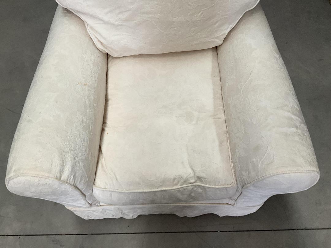 Photo '4' of White Coloured Armchair on Wheels Photo '4' of White Coloured Armchair on Wheels