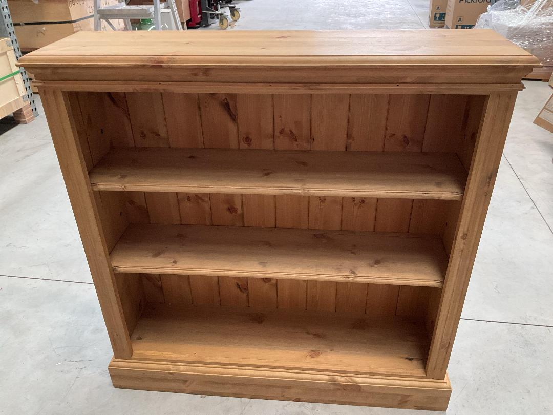 Photo '2' of Wooden-Like Shelf/Bookshelf