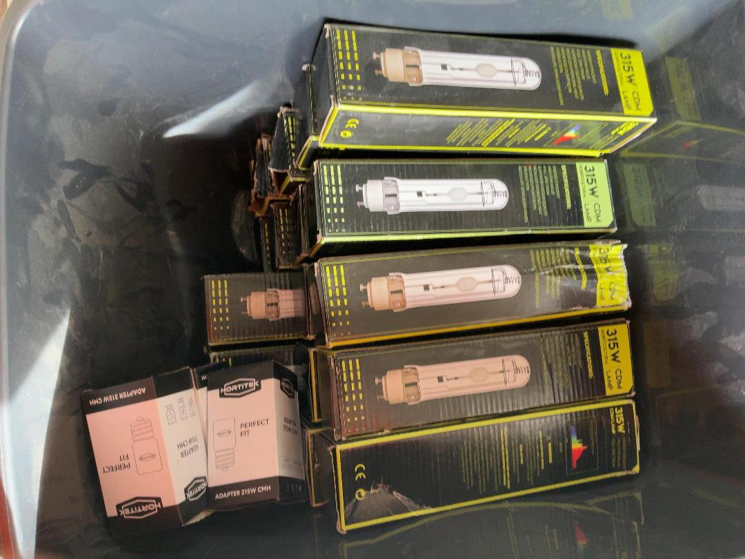 Photo '4' of Container of 315W Horticultural CDM Lamps