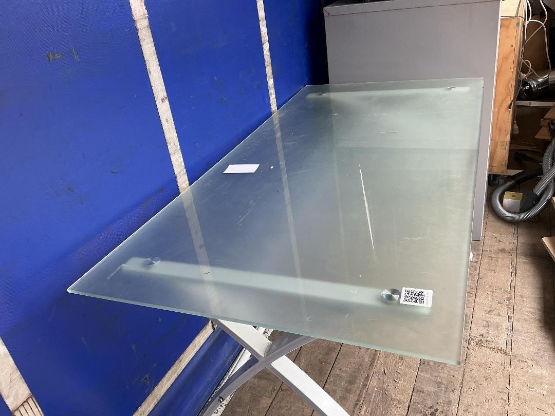 Photo '2' of Glass-Top Table