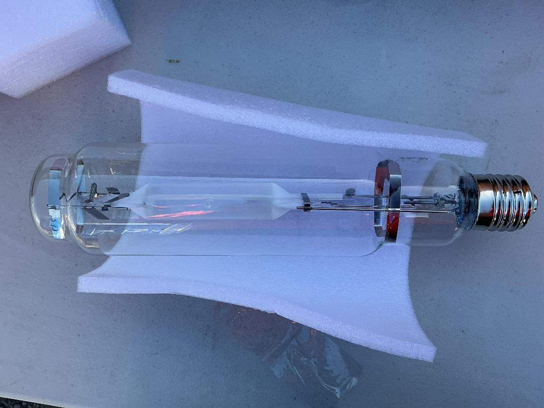 Photo '4' of Box of 1000W Super HPS Grow Lamps