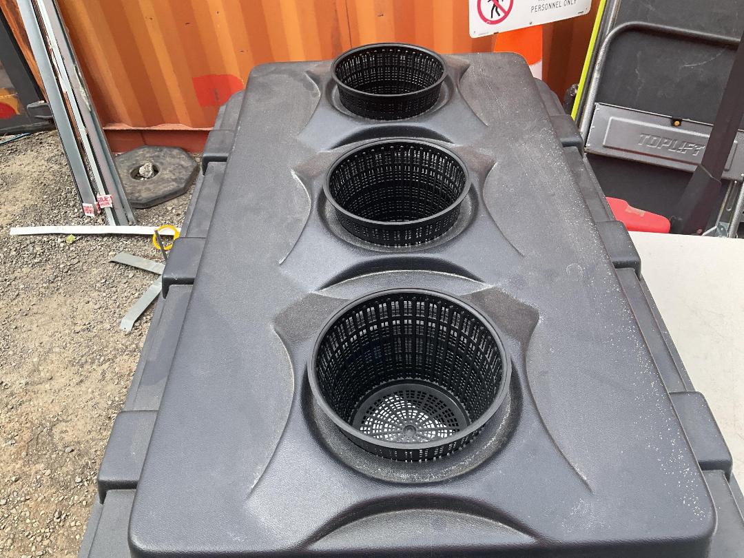 Photo '4' of 3-plant oxypot hydroponics