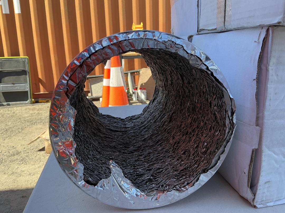 Photo '4' of 4x Black-Inside Foil Ducting (203mmX10m)