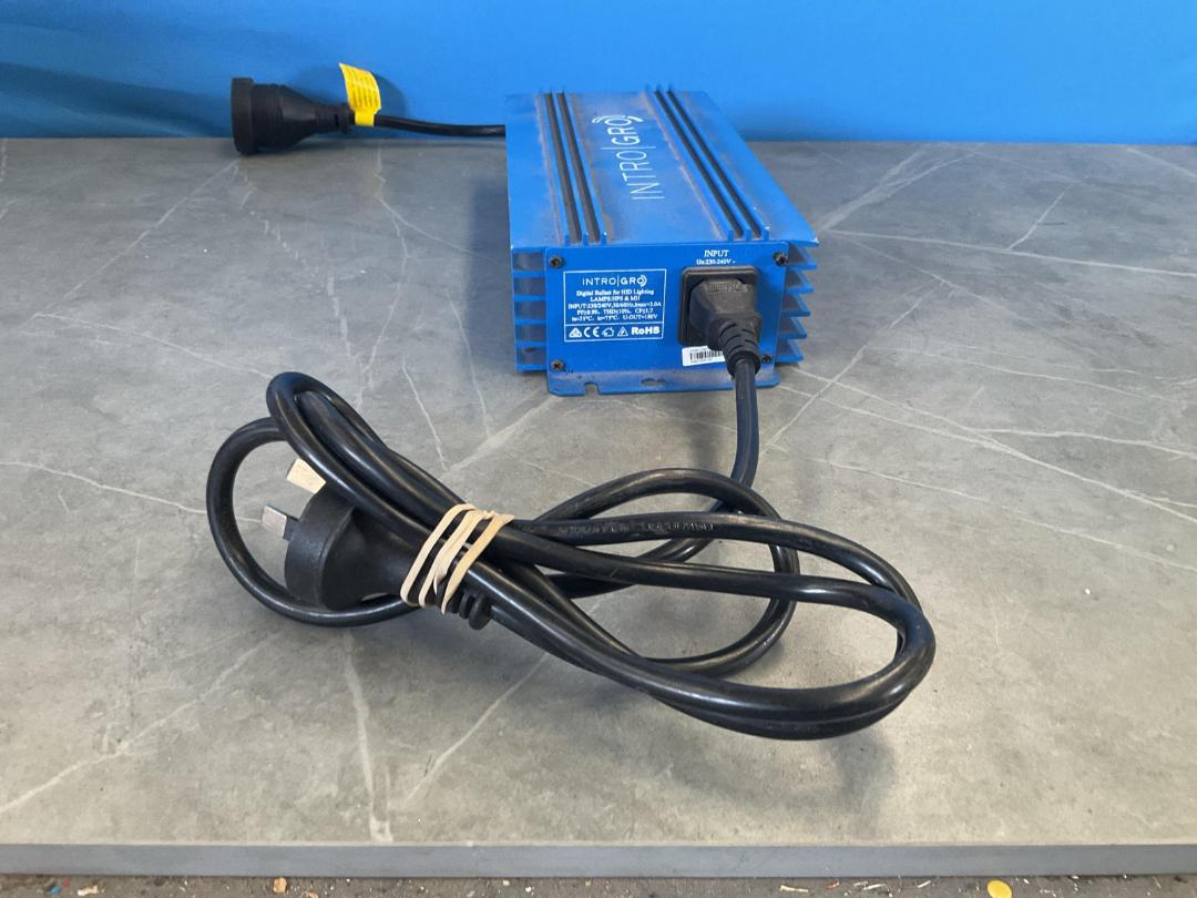 Photo '7' of IntroGro 600W Digital Ballast for Indoor Plant Grow Lights Photo '7' of IntroGro 600W Digital Ballast for Indoor Plant Grow Lights