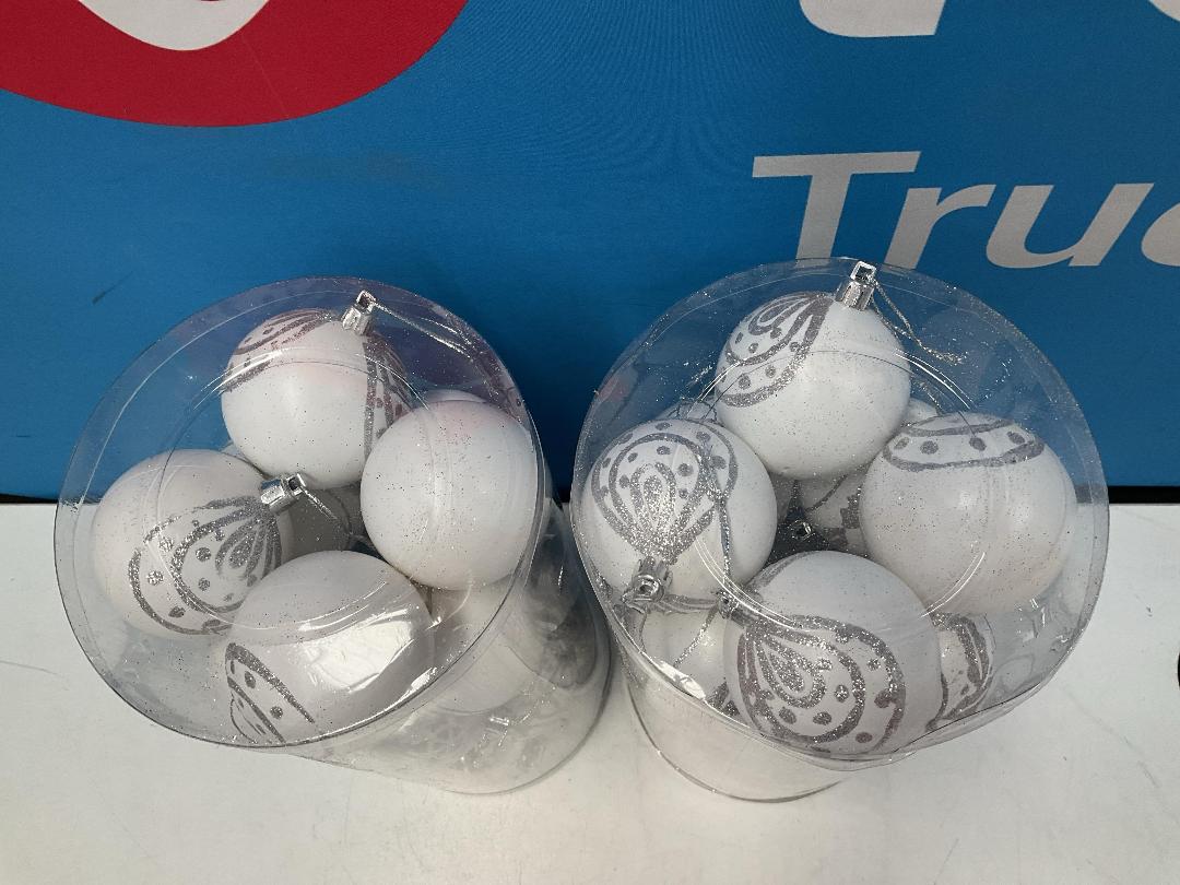 Photo '2' of Christmas Baubles - White & Silvers - 2 Tubes *NEW* Photo '2' of Christmas Baubles - White & Silvers - 2 Tubes *NEW*