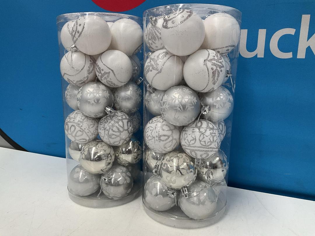 Photo '3' of Christmas Baubles - White & Silvers - 2 Tubes *NEW* Photo '3' of Christmas Baubles - White & Silvers - 2 Tubes *NEW*