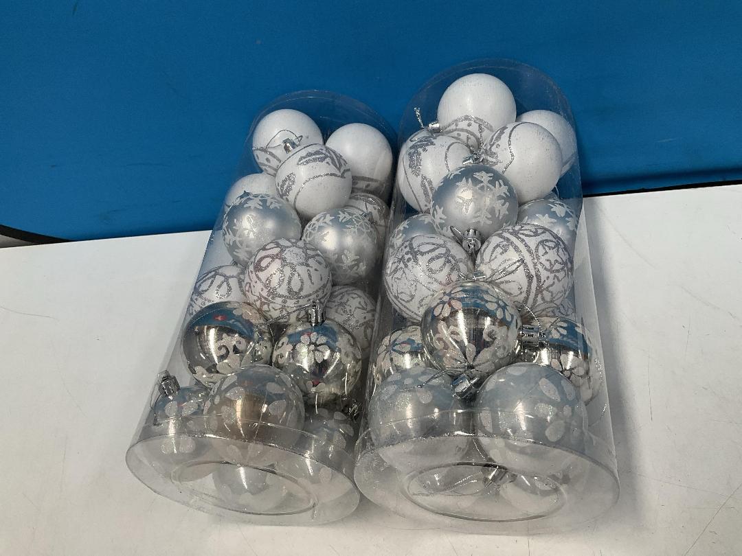 Photo '4' of Christmas Baubles - White & Silvers - 2 Tubes *NEW*