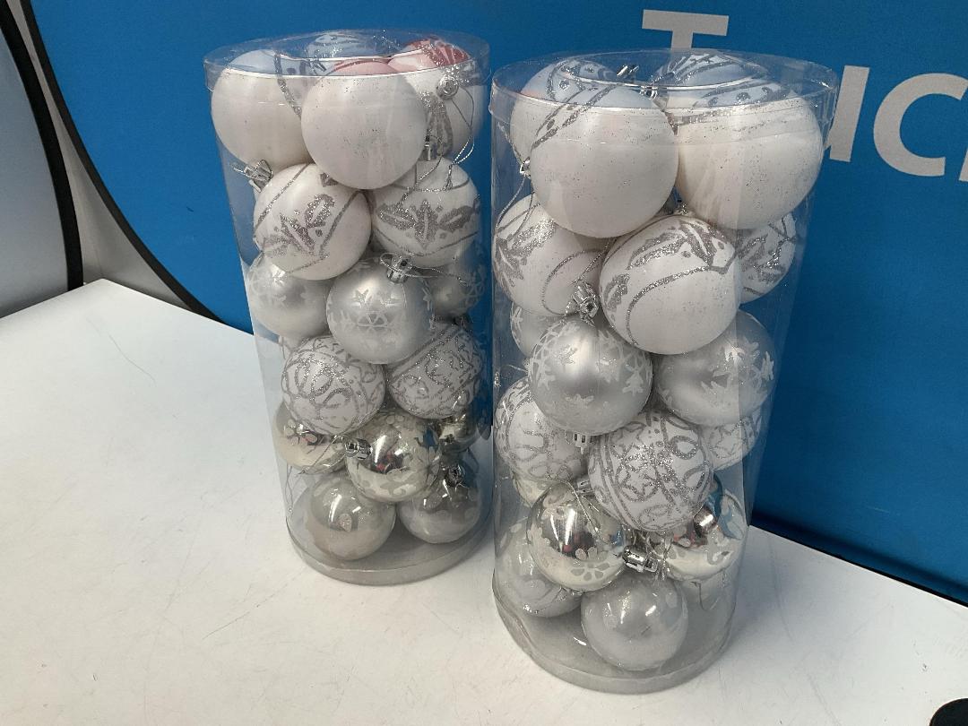 Photo '3' of Christmas Baubles - White & Silvers - 2 Tubes *NEW* Photo '3' of Christmas Baubles - White & Silvers - 2 Tubes *NEW*