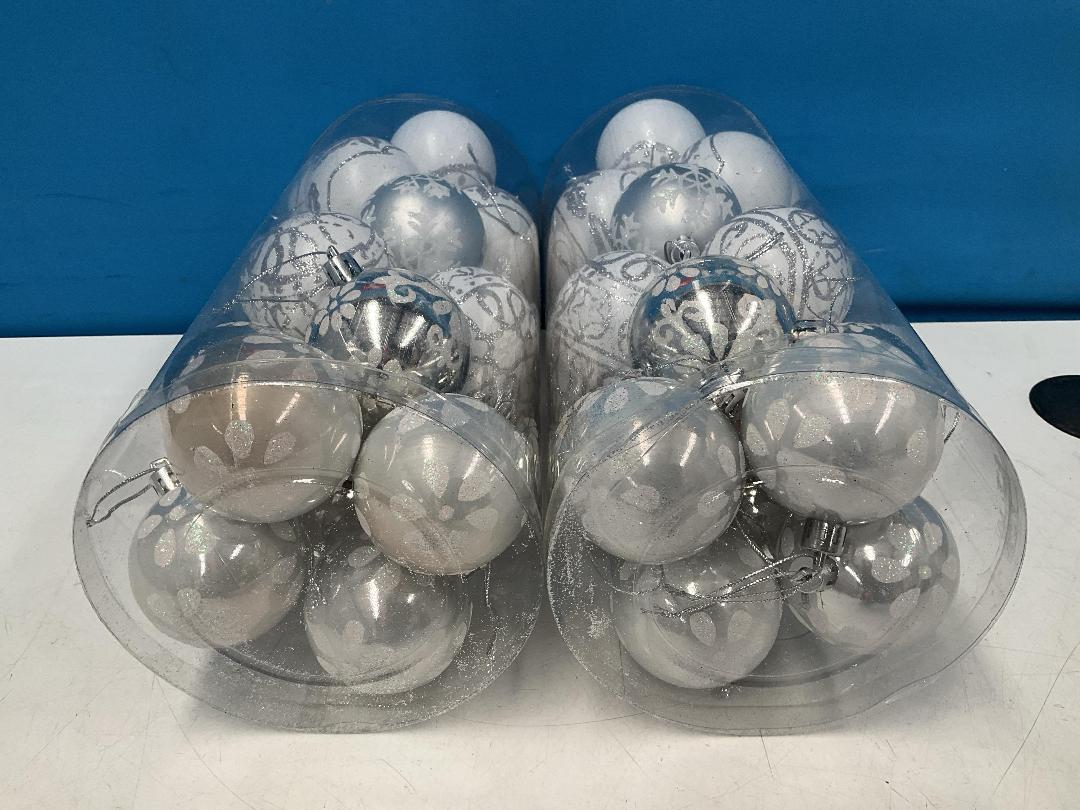 Photo '4' of Christmas Baubles - White & Silvers - 2 Tubes *NEW*