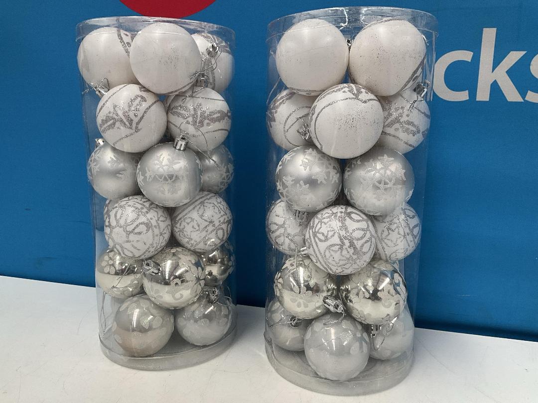 Photo '5' of Christmas Baubles - White & Silvers - 2 Tubes *NEW* Photo '5' of Christmas Baubles - White & Silvers - 2 Tubes *NEW*