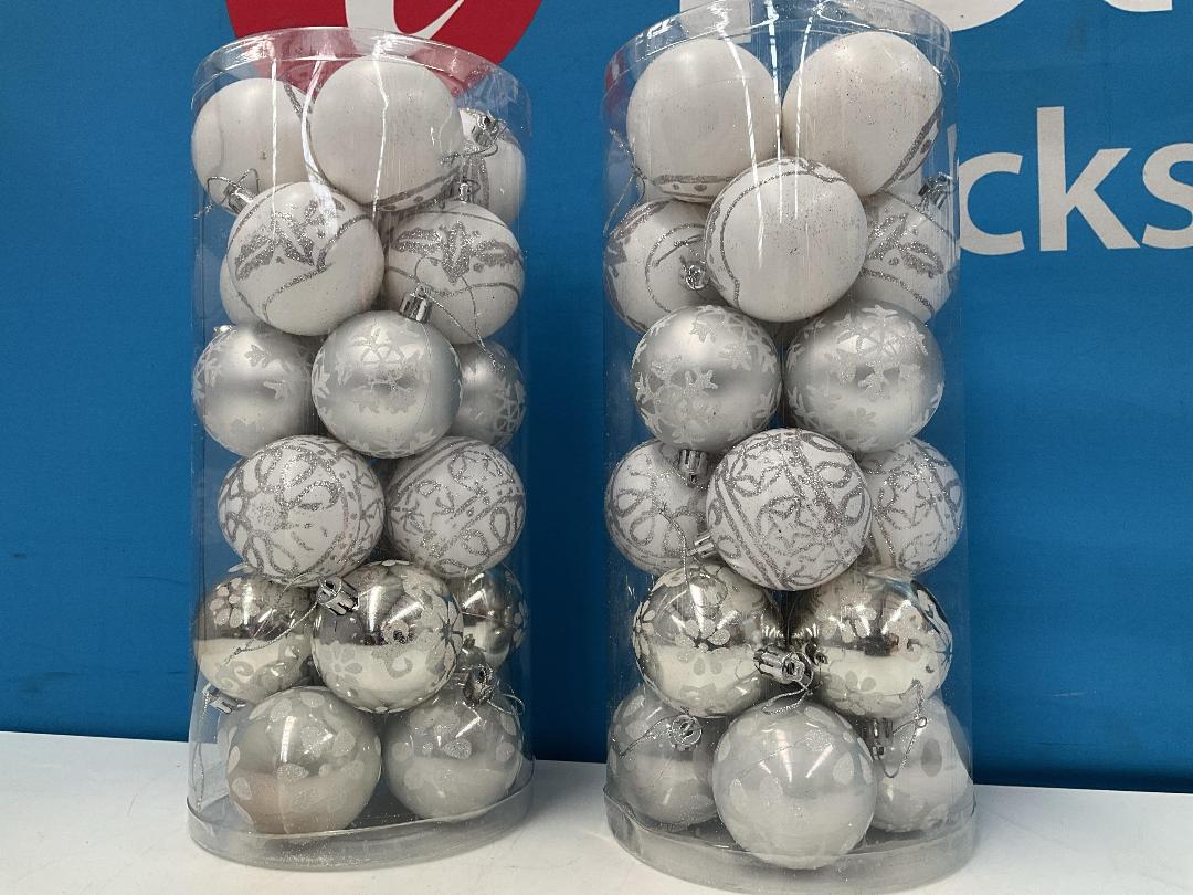 Photo '3' of Christmas Baubles - White & Silvers - 2 Tubes *NEW*