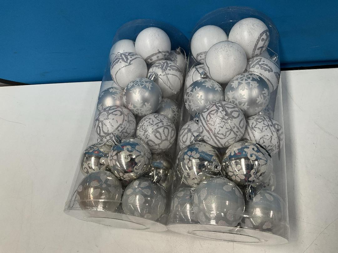 Photo '4' of Christmas Baubles - White & Silvers - 2 Tubes *NEW*