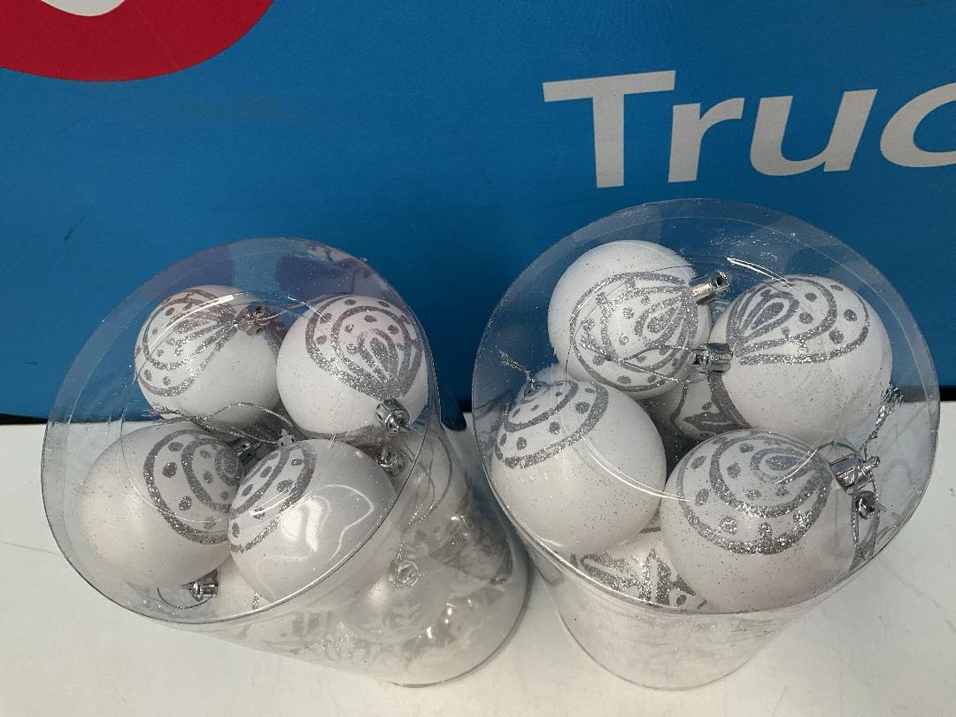 Photo '2' of Christmas Baubles - White & Silvers - 2 Tubes *NEW* Photo '2' of Christmas Baubles - White & Silvers - 2 Tubes *NEW*