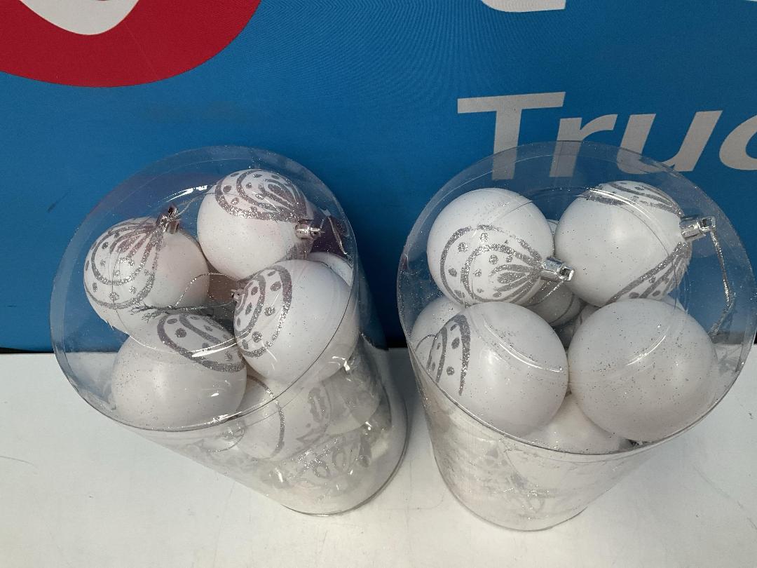 Photo '2' of Christmas Baubles - White & Silvers - 2 Tubes *NEW* Photo '2' of Christmas Baubles - White & Silvers - 2 Tubes *NEW*