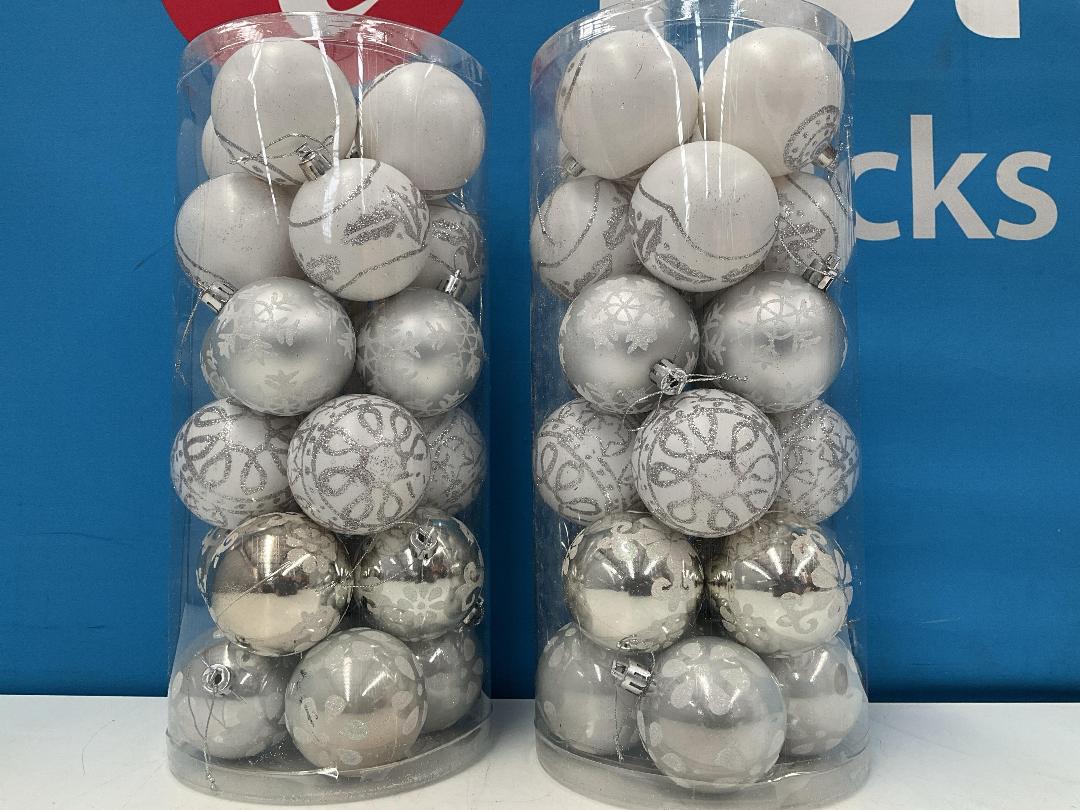 Photo '3' of Christmas Baubles - White & Silvers - 2 Tubes *NEW* Photo '3' of Christmas Baubles - White & Silvers - 2 Tubes *NEW*