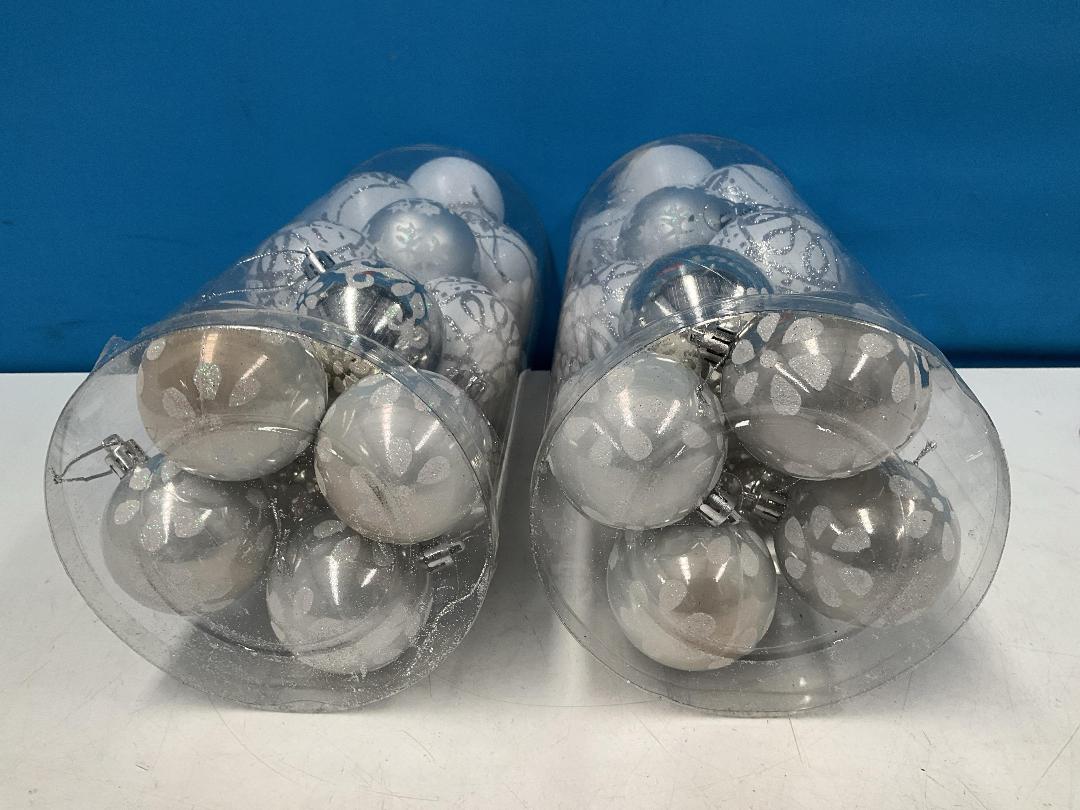 Photo '5' of Christmas Baubles - White & Silvers - 2 Tubes *NEW*