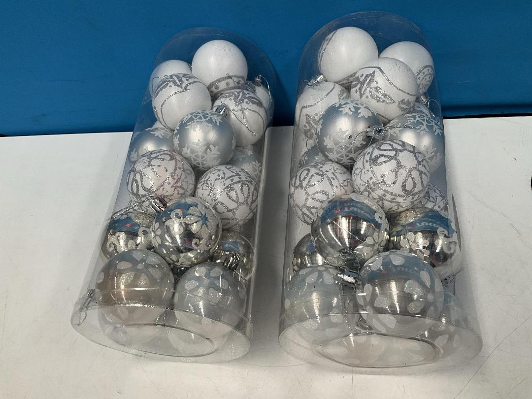 Photo '5' of Christmas Baubles - White & Silvers - 2 Tubes *NEW*