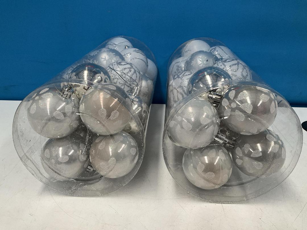Photo '4' of Christmas Baubles - White & Silvers - 2 Tubes *NEW*
