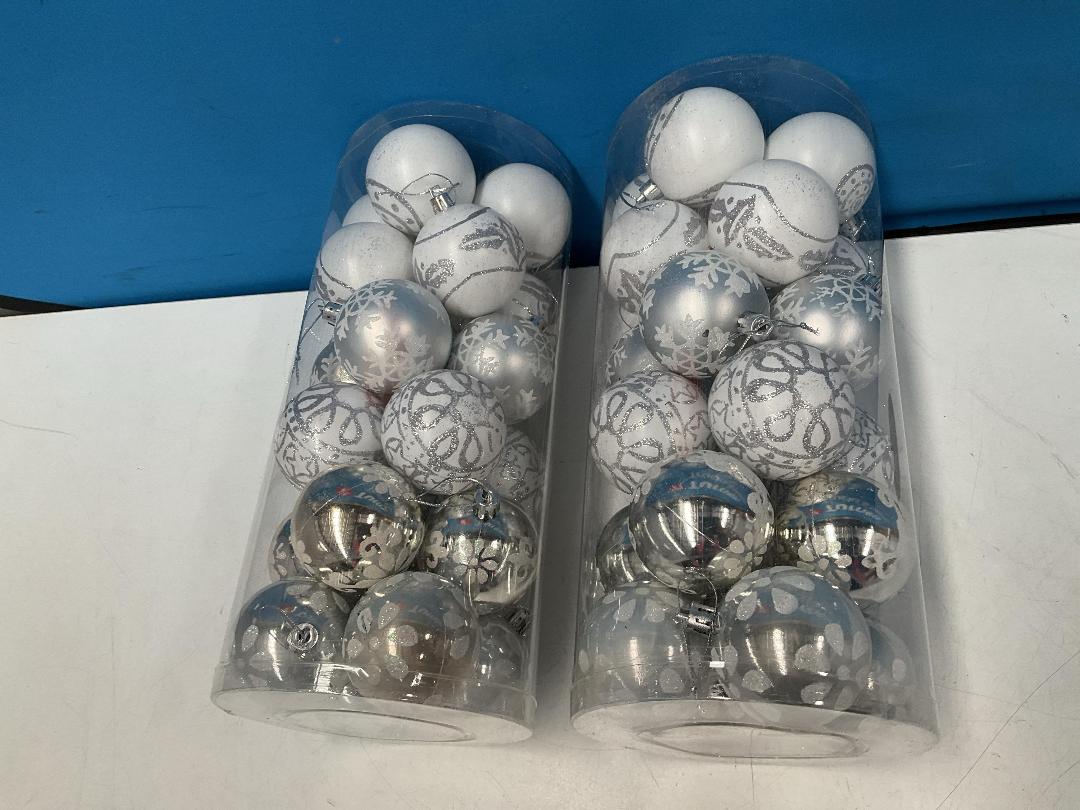 Photo '5' of Christmas Baubles - White & Silvers - 2 Tubes *NEW*