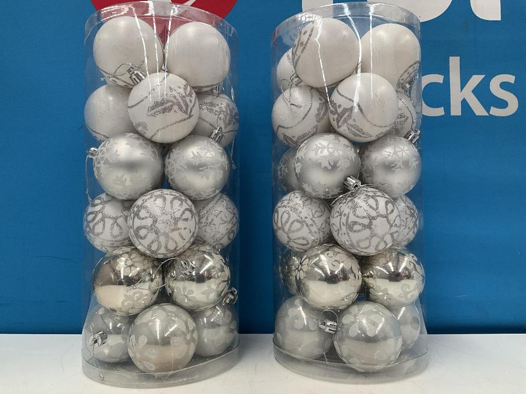 Photo '3' of Christmas Baubles - White & Silvers - 2 Tubes *NEW* Photo '3' of Christmas Baubles - White & Silvers - 2 Tubes *NEW*