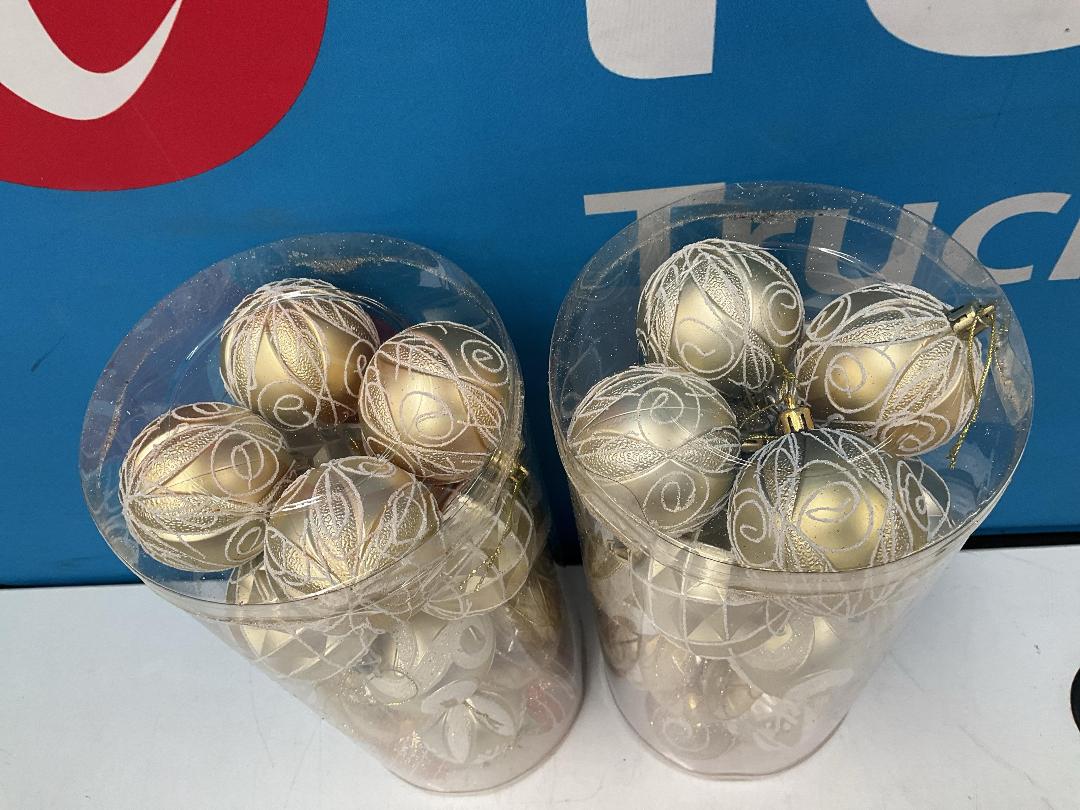 Photo '2' of Christmas Baubles - Gold Coloured, Orange/White - 2 Tubes *NEW* Photo '2' of Christmas Baubles - Gold Coloured, Orange/White - 2 Tubes *NEW*