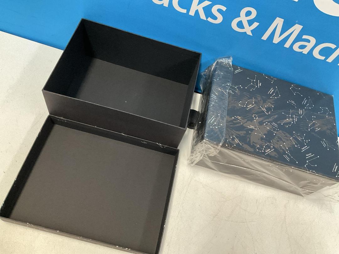 Photo '6' of High Quality Gift Box - Black w/ Pattern (2pce) - 33 x 25 x 14cm