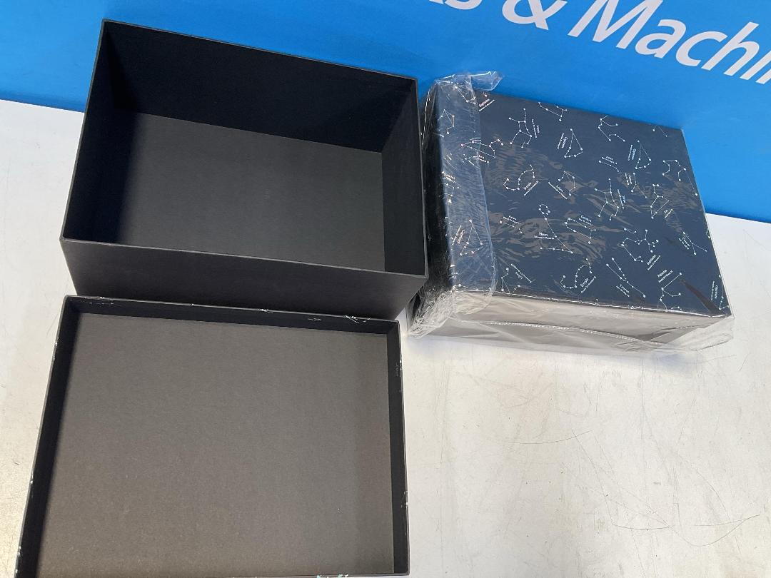 Photo '6' of High Quality Gift Box - Black w/ Pattern (2pce) - 33 x 25 x 14cm