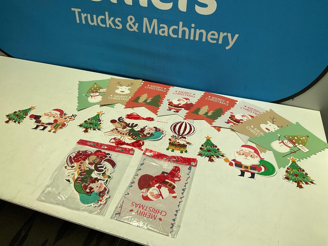 Photo '5' of 4x Packs of Christmas Bunting - *New*