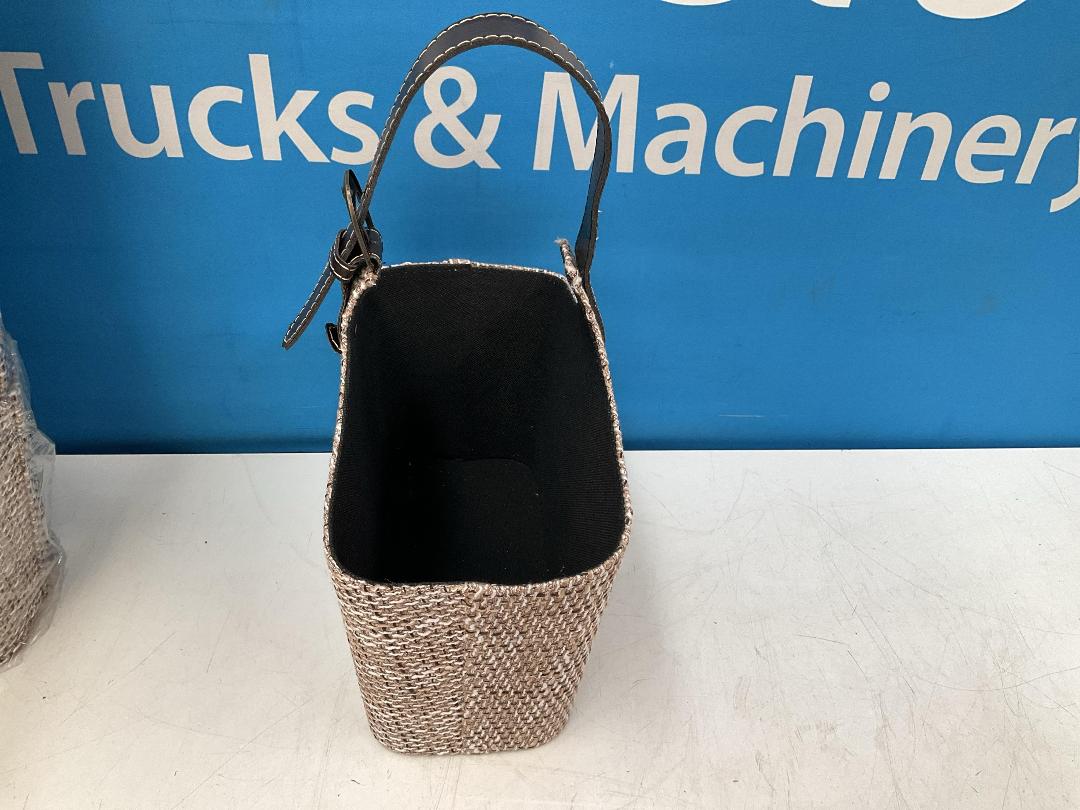 Photo '8' of 13x Brown/Beige/White Coloured Gift Bags