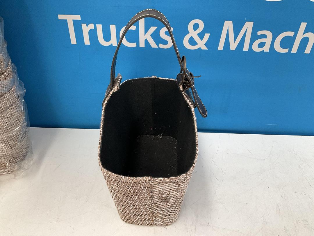 Photo '8' of 17x Brown/Beige/White Coloured Gift Bags