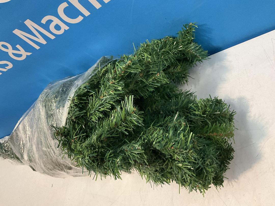 Photo '17' of Christmas Decorations and Christmas Tree/s