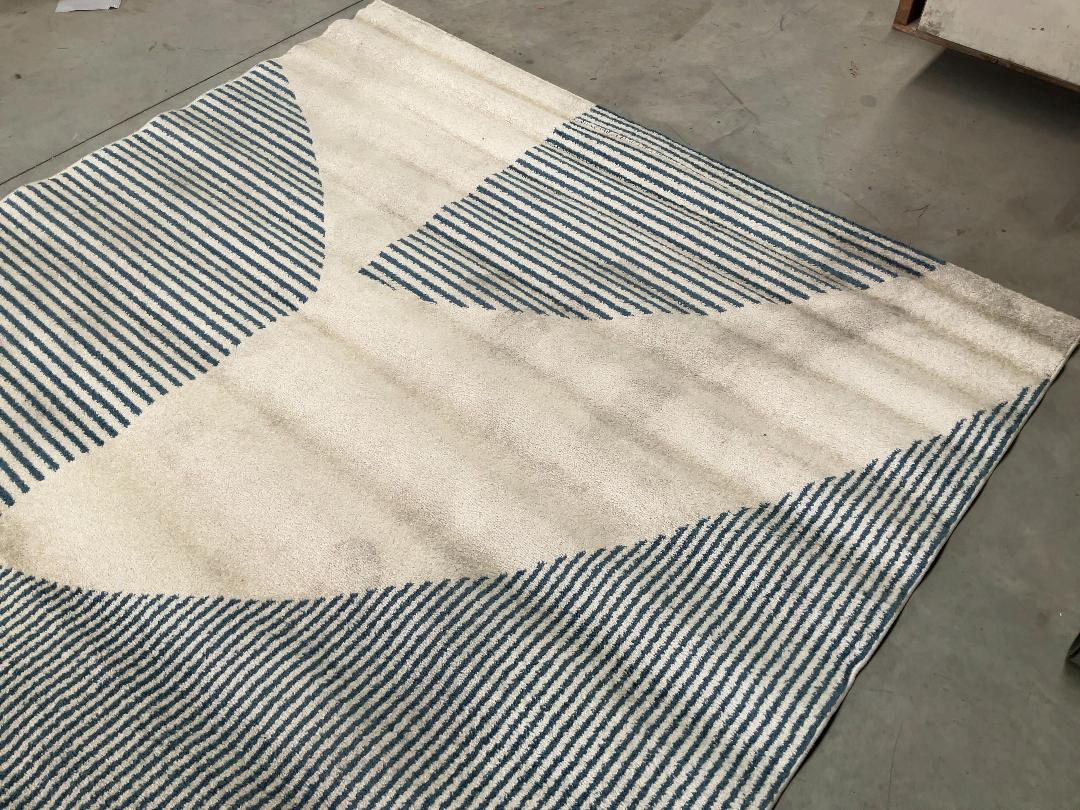 Photo '4' of Signature Rugs - Soho Cream / Blue - 2000x2900mm