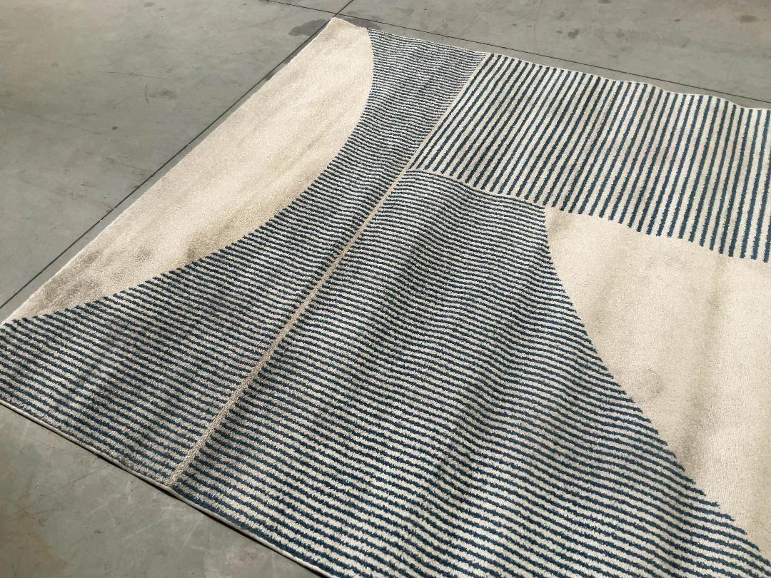 Photo '5' of Signature Rugs - Soho Cream / Blue - 2000x2900mm