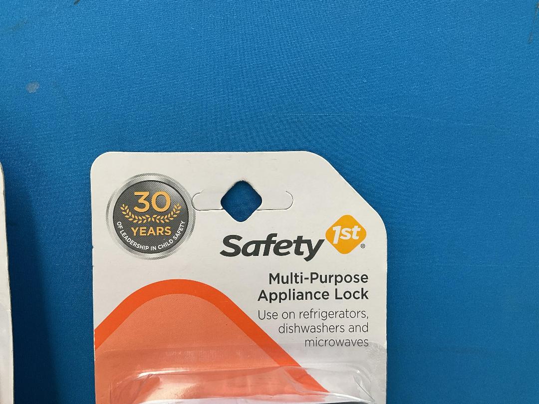 Photo '3' of 2x 2Pack of Safety 1st Multi-Purpose Appliance Locks