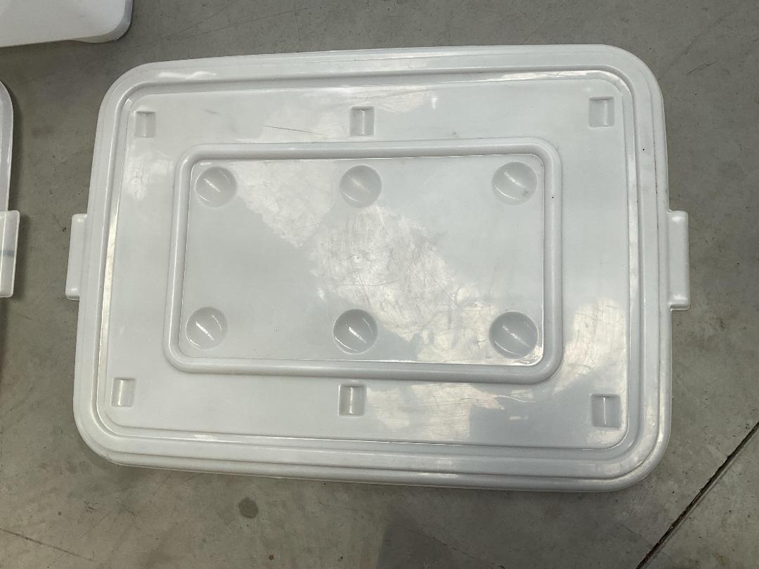 Photo '4' of 4x White Coloured Storage Containers Photo '4' of 4x White Coloured Storage Containers