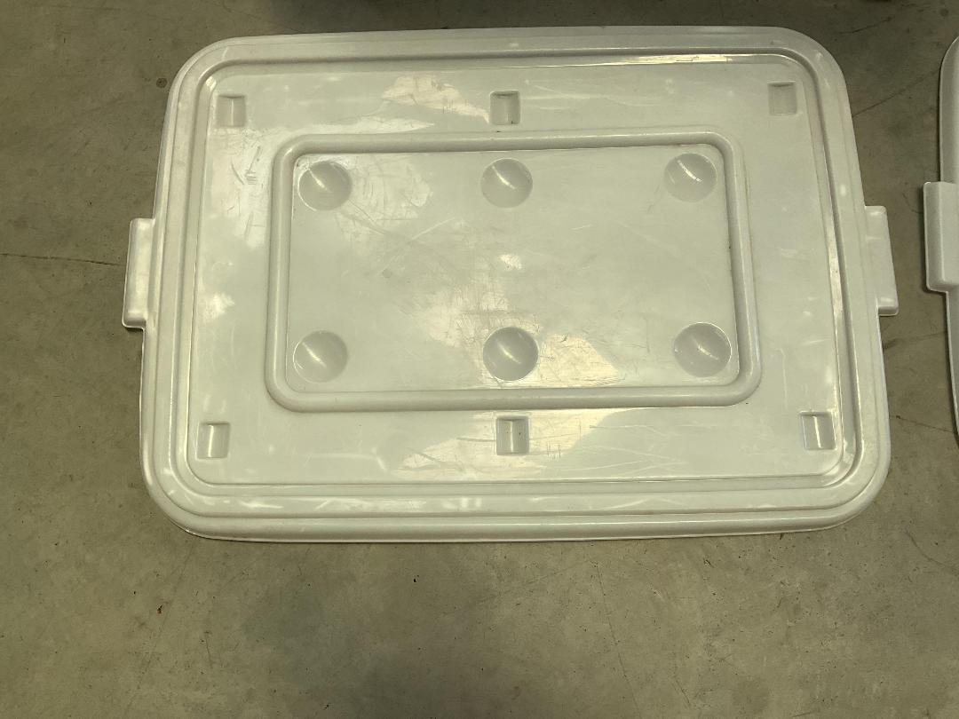 Photo '2' of 4x White Coloured Storage Containers Photo '2' of 4x White Coloured Storage Containers