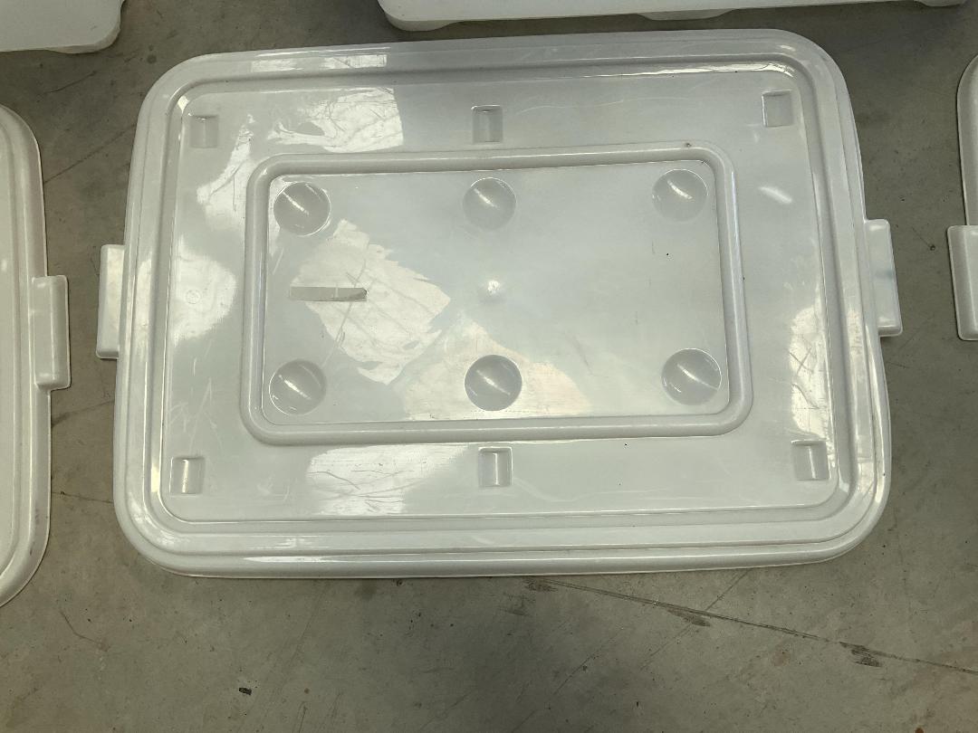 Photo '3' of 4x White Coloured Storage Containers Photo '3' of 4x White Coloured Storage Containers