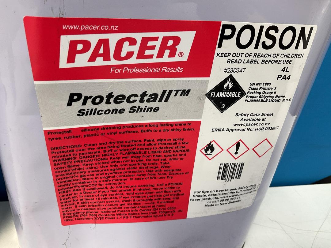 Photo '5' of Miscellaneous Garage Items - Engine Degreaser, Super Resin Polish Etc