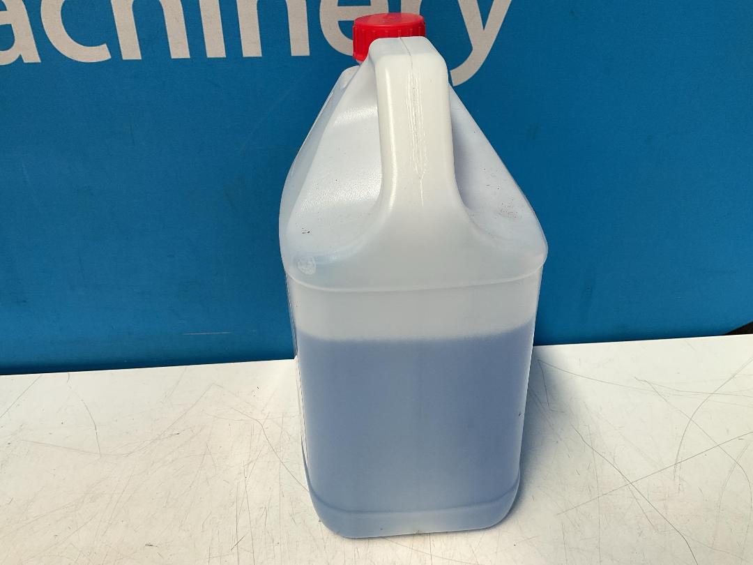 Photo '8' of Miscellaneous Garage Items - Engine Degreaser, Super Resin Polish Etc