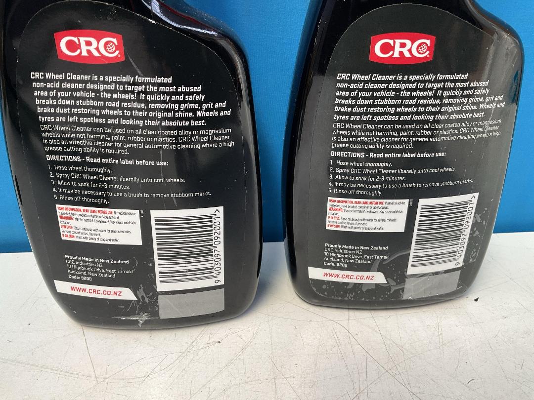 Photo '10' of Miscellaneous Garage Items - Engine Degreaser, Super Resin Polish Etc