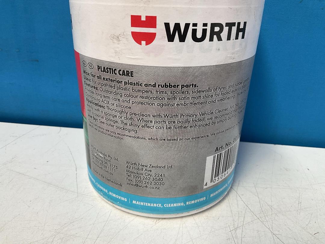 Photo '17' of Miscellaneous Garage Items - Engine Degreaser, Super Resin Polish Etc