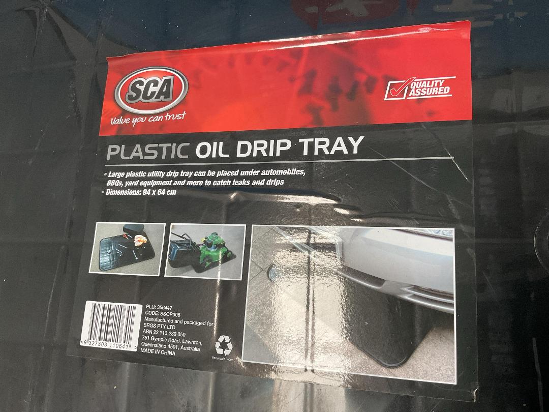 Photo '3' of SCA Plastic Oil Drip Tray, Breville Kettle, Garden Hoe and Sign