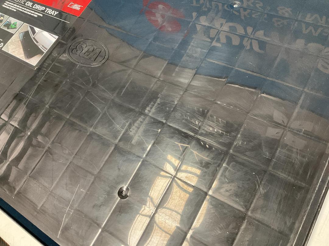 Photo '5' of SCA Plastic Oil Drip Tray, Breville Kettle, Garden Hoe and Sign