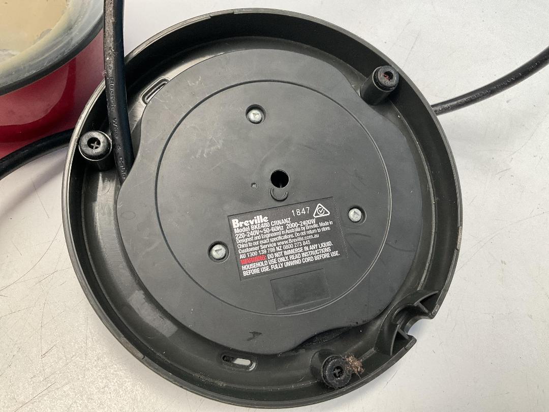 Photo '27' of SCA Plastic Oil Drip Tray, Breville Kettle, Garden Hoe and Sign