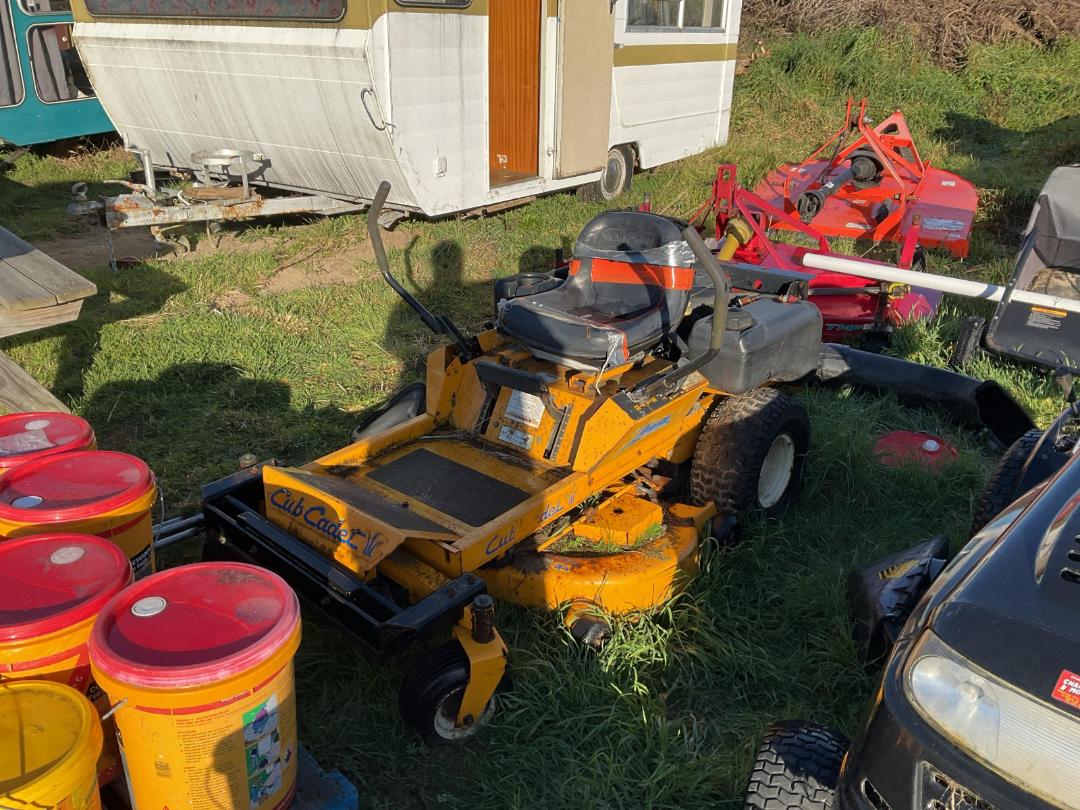 Photo '6' of Club cadet ride on mower