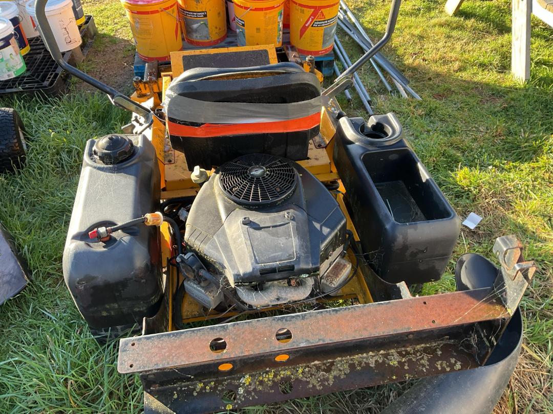 Photo '4' of Club cadet ride on mower