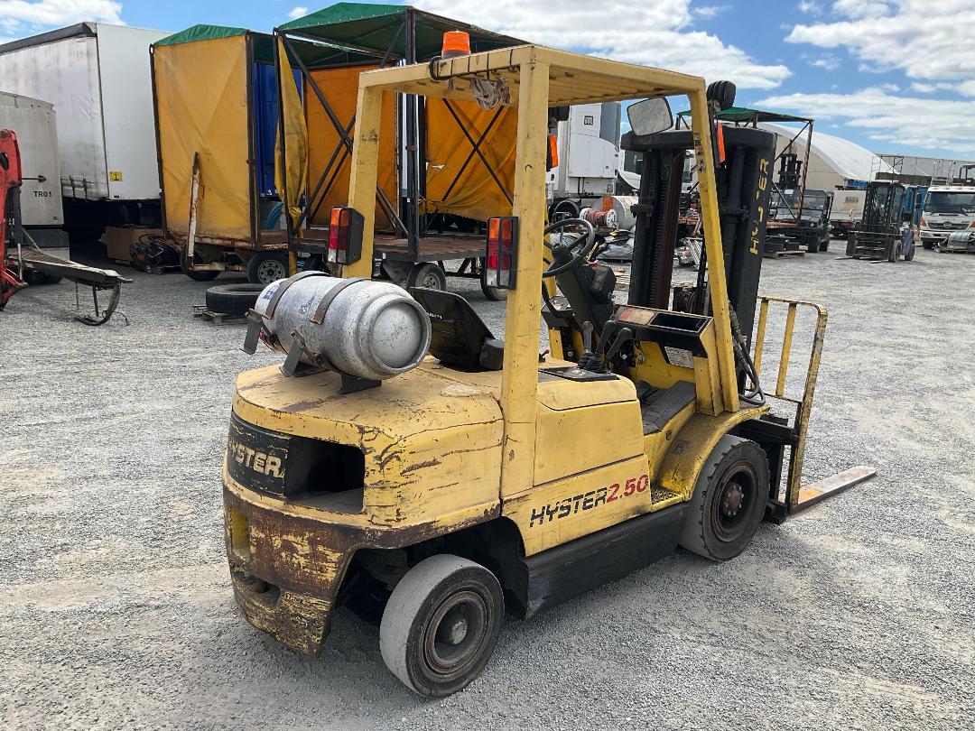 Photo '4' of Hyster H2.50DX Forklift