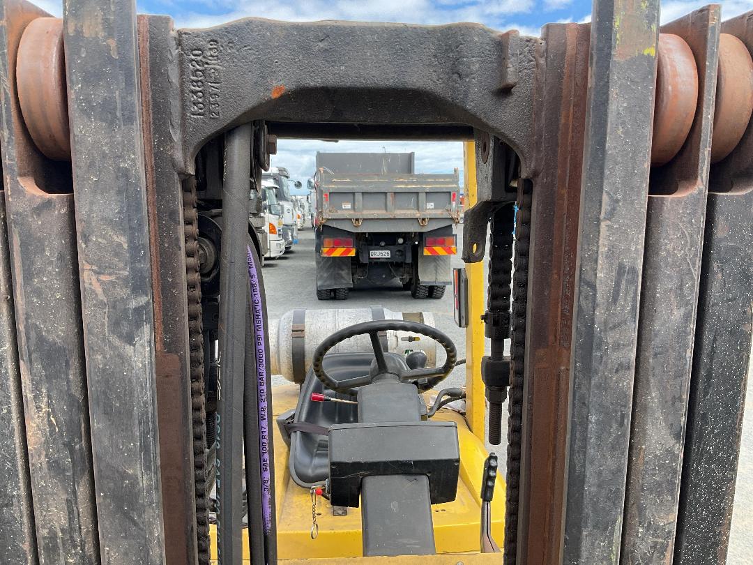 Photo '26' of Hyster H2.50DX Forklift
