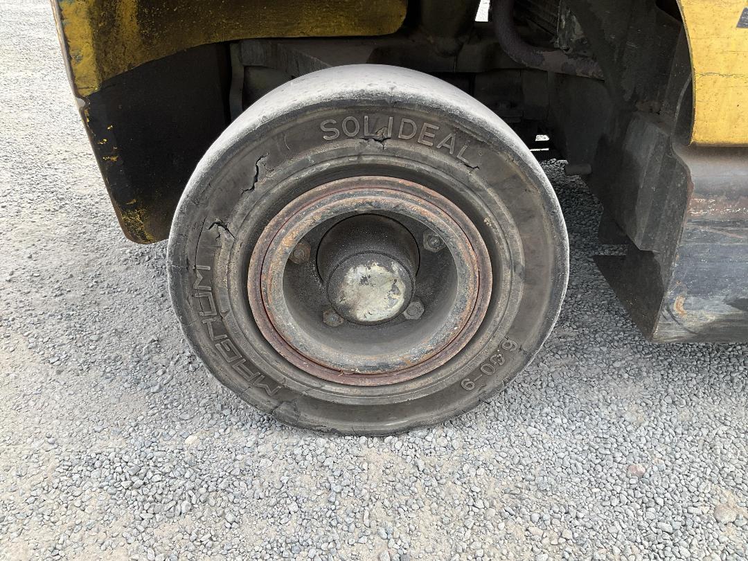 Photo '29' of Hyster H2.50DX Forklift